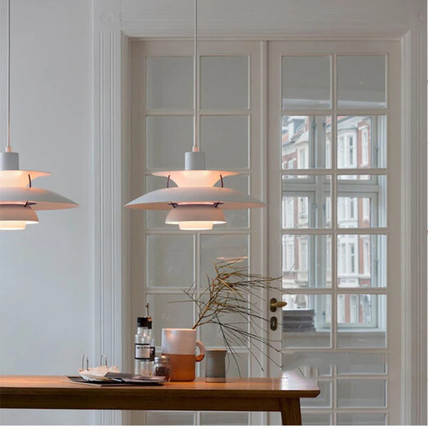 suspension scandinave en forme de parapluie