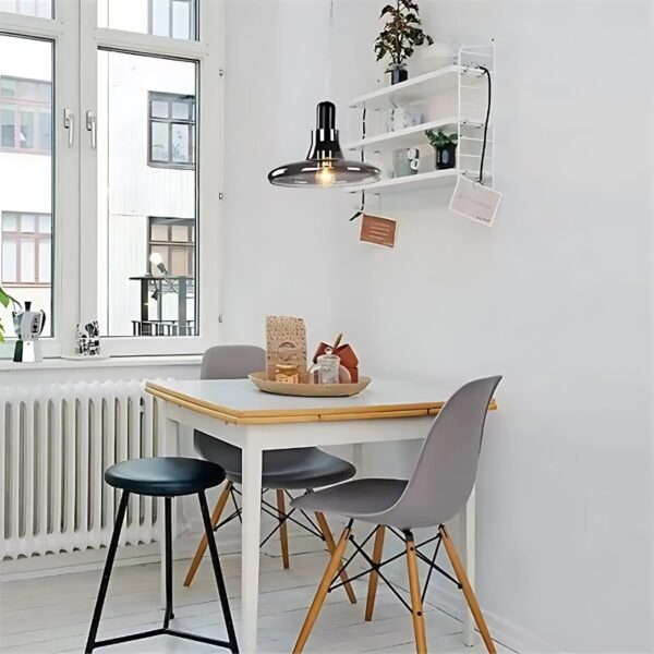 Plafonnier-lampe en verre au design nordique