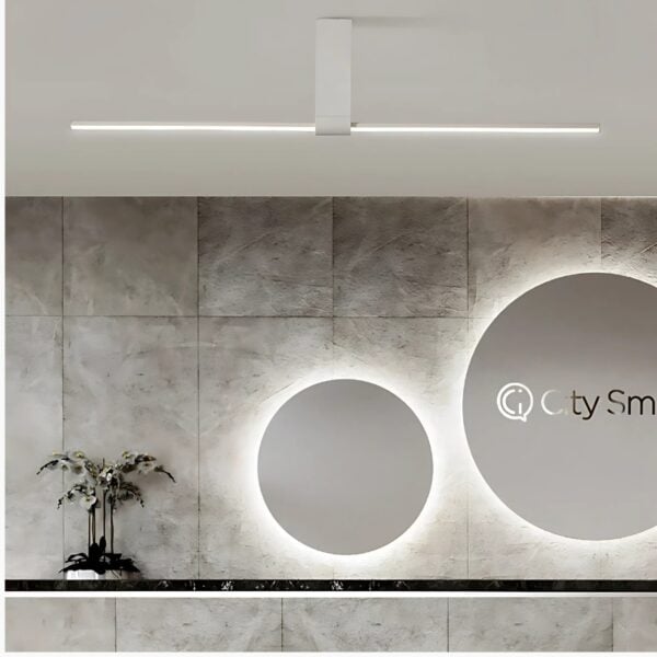Plafonnier suspendu LED linéaire au style moderne