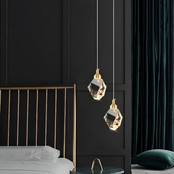 plafonnier-lampe-suspendue-en-cristal-au-design-luxueux_1