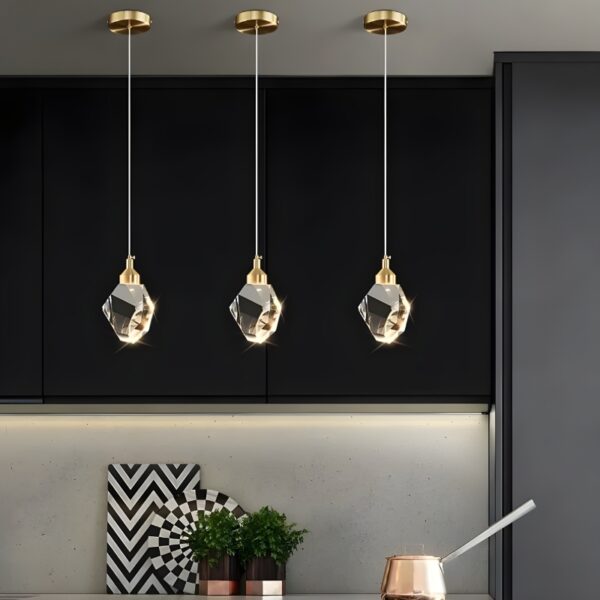 plafonnier-lampe-suspendue-en-cristal-au-design-luxueux_2